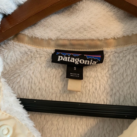 Patagonia light weight jacket - Picture 3 of 6